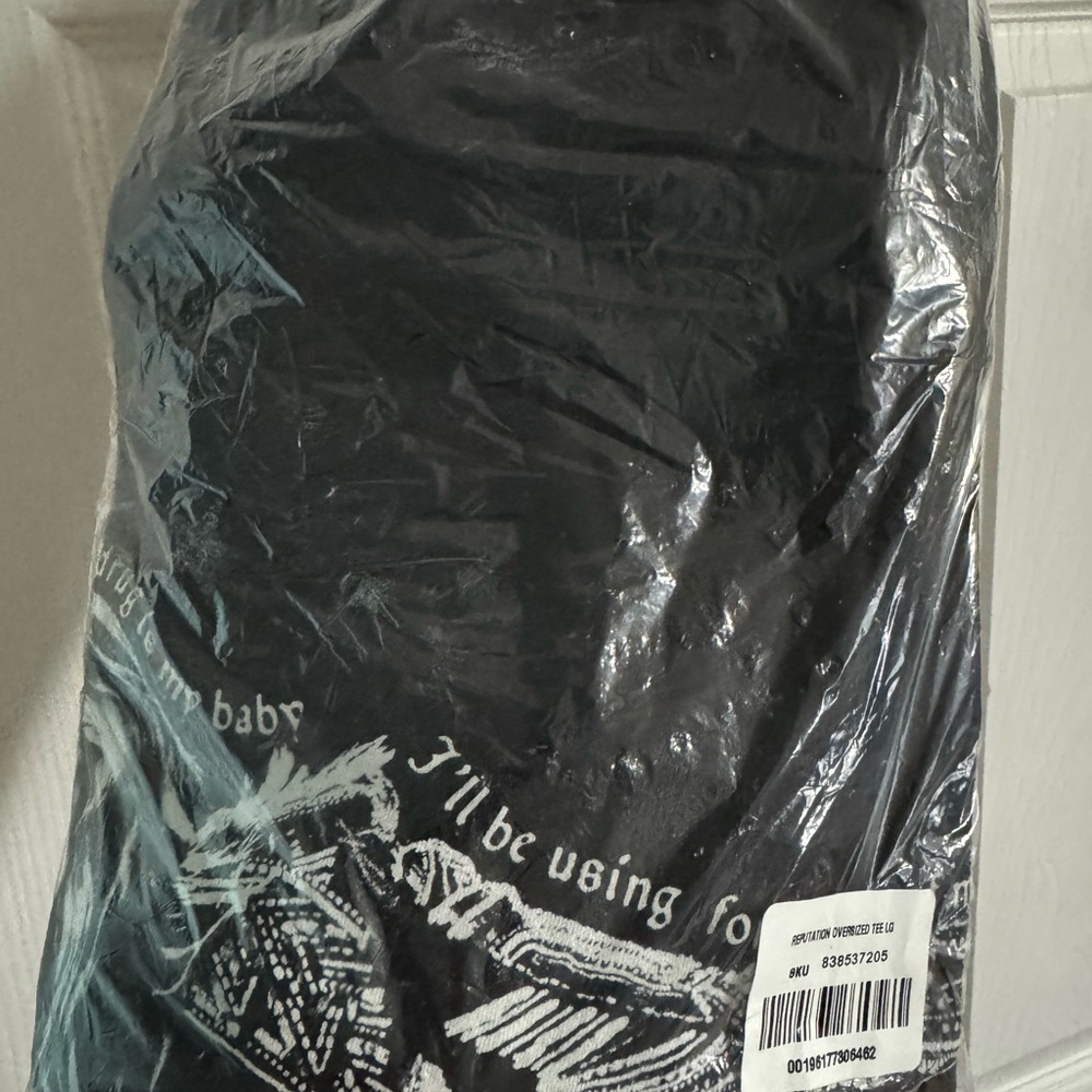 Taylor swift oversized graphic tee